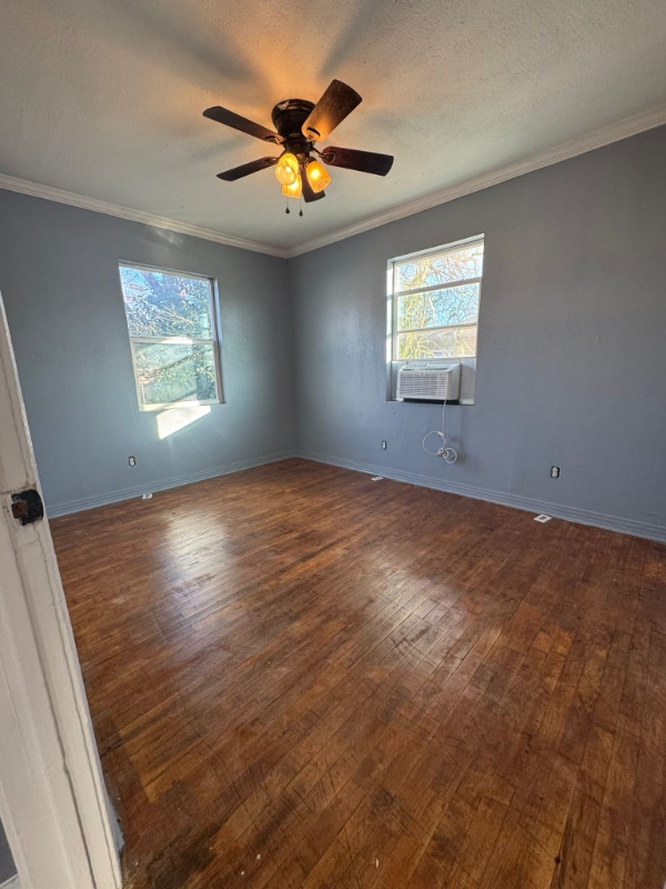 Photo - 318 N Montague Ave
