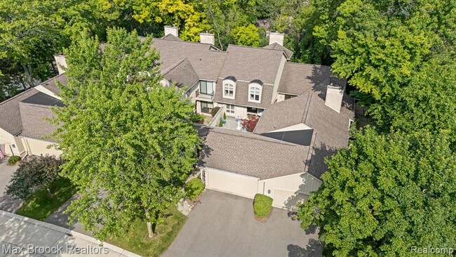 Photo - 1125 Meadowglen Ct