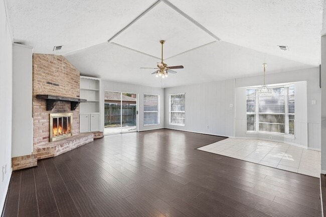 Photo - 6807 Falling Waters Dr