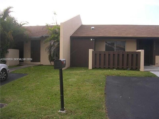 Building Photo - 11240 SW 122nd Pl