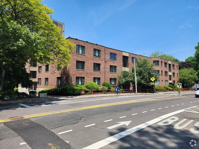Building Photo - 573 Washington St Unit 29 Rental