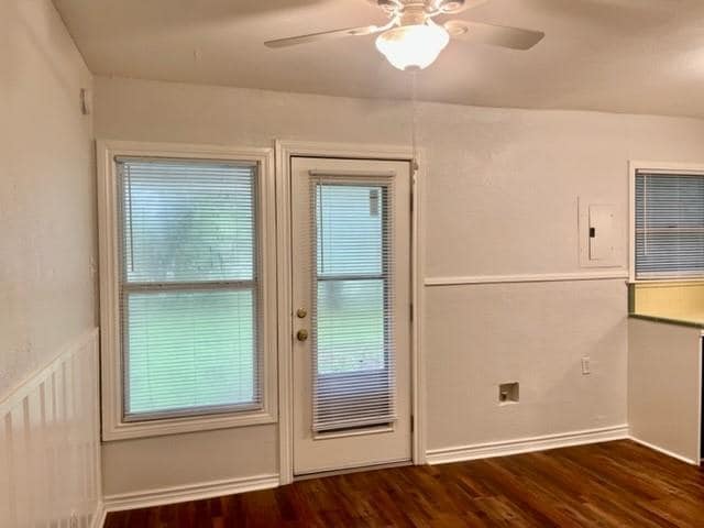 Photo - 3760 Kris St