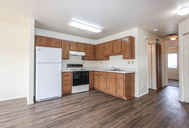 Photo - 8460 E Lakeshore Dr Unit Apt B