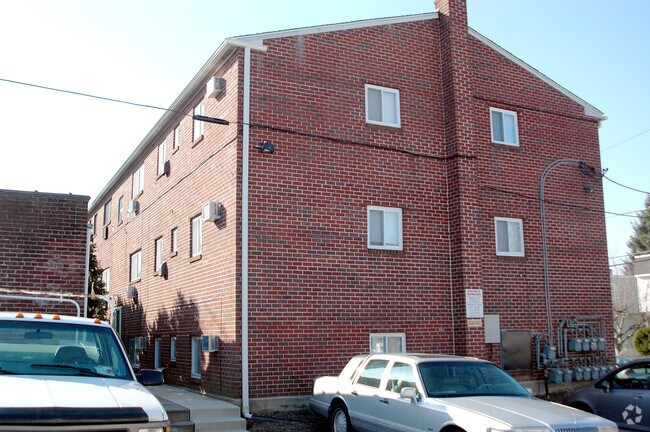Photo - Llanerch Place Apartments