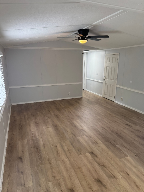 Photo - 306 Rockhouse Rd E