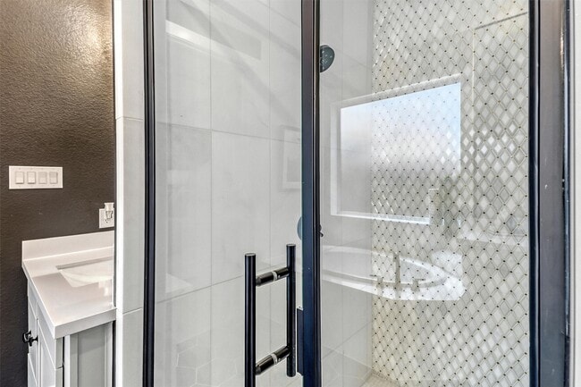 Building Photo - 29703 Burcreek Ln