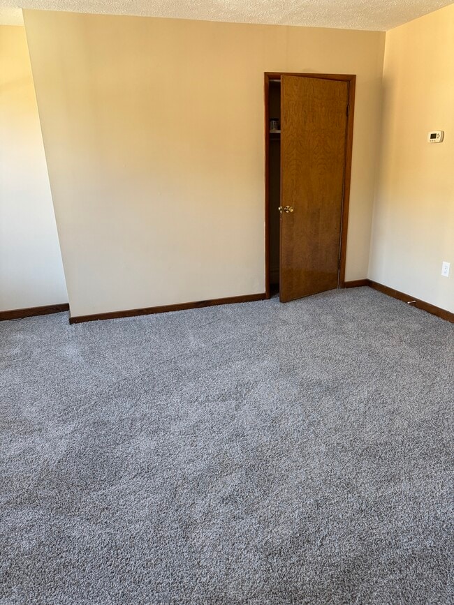 Livingroom - 834 Evergreen Ave