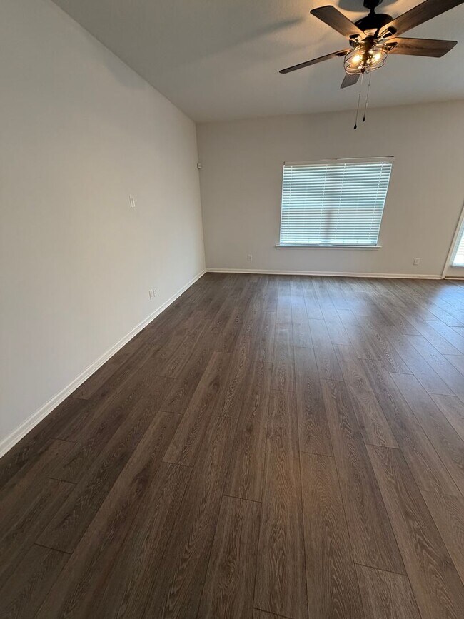 Photo - FOR RENT
