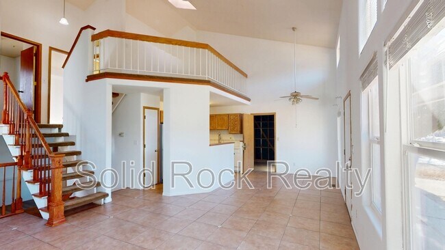 Photo - 935 Greenbrier Dr