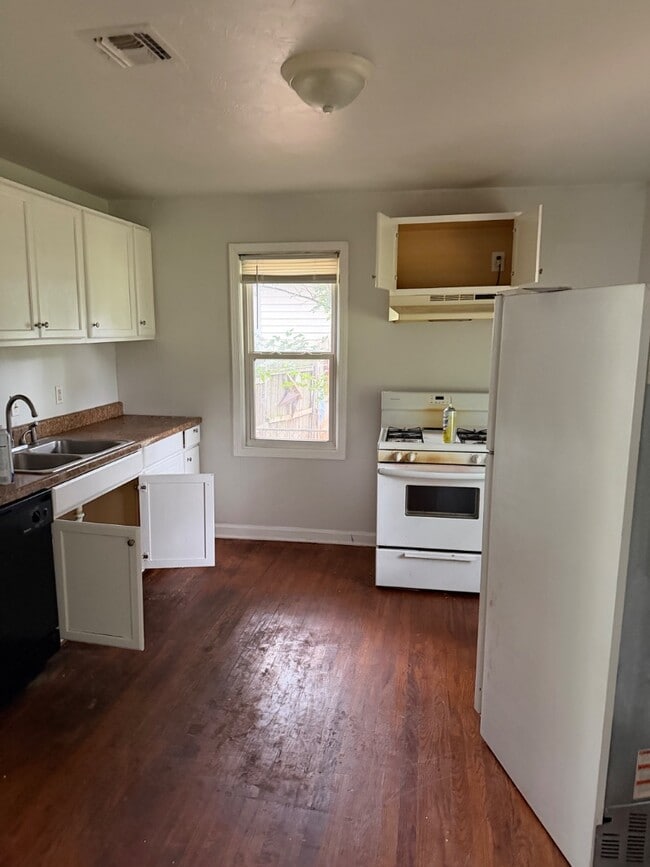 Photo - 4221 SE 46th St