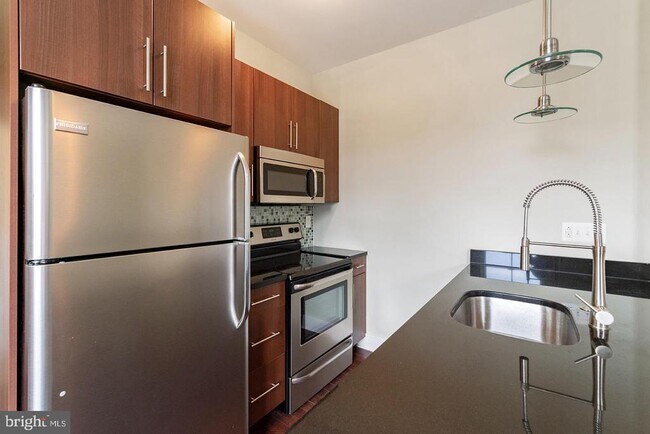 Photo - 2012 W Girard Ave Unit 1B