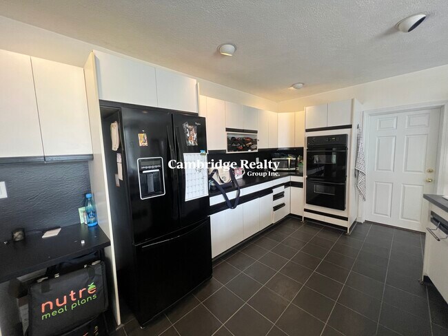 Photo - 32 Winchester St Unit 1