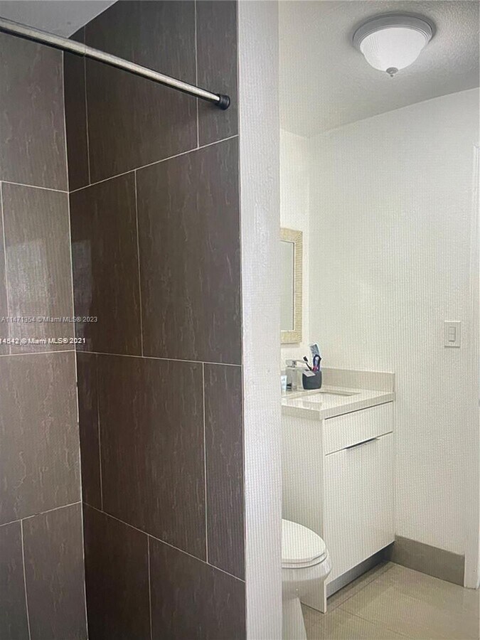 Photo - 744 NW 80th St