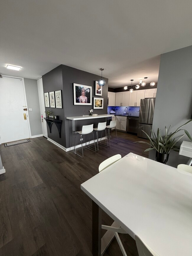 Photo - 655 W Irving Park Rd Unit Apt 4304