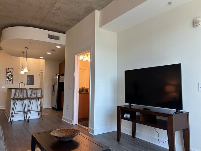 Photo - 300 S Church St Unidad ID1344154P