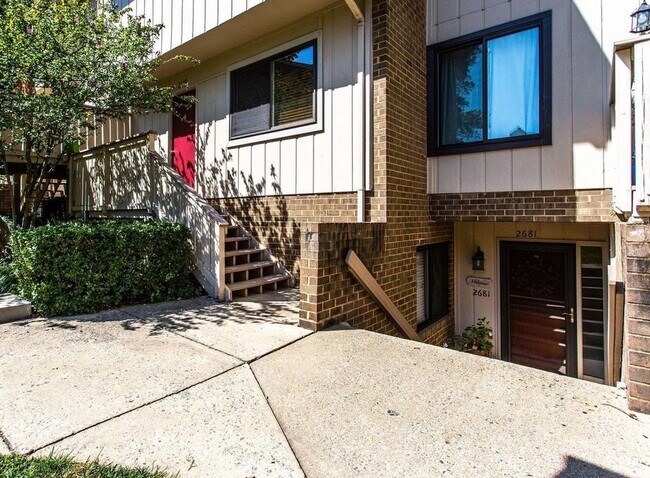 2681 Glengyle Dr