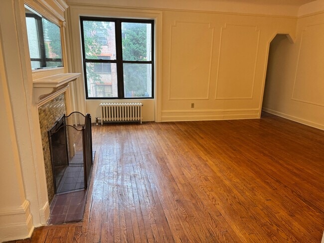 Photo - 328 W 101st St Unit Apt 4B