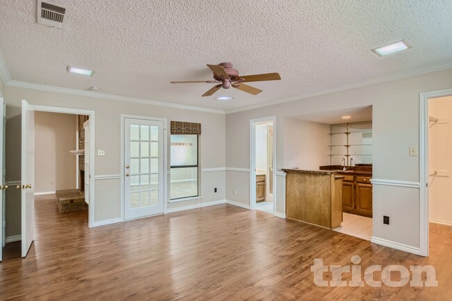 Photo - 4707 Vineyard Trail