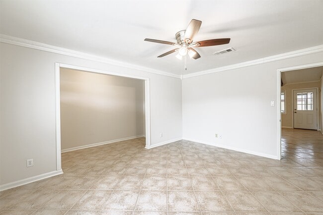 Photo - 124 Dogwood St