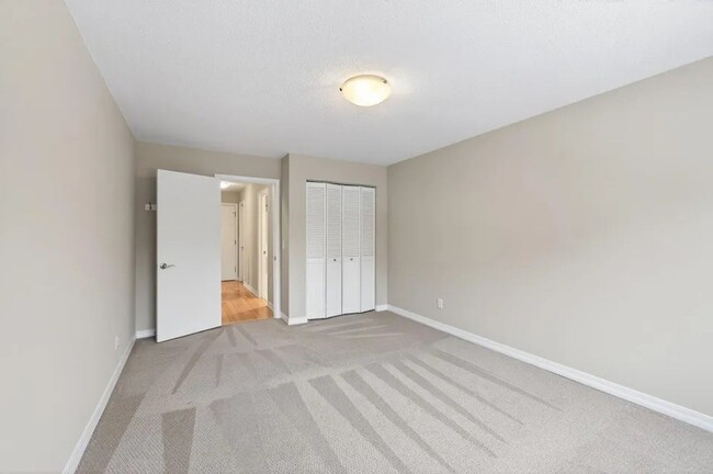 2727 W 43rd St Unit 201