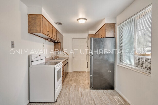 Photo - 1194 W 300 N St