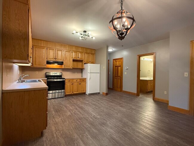 Photo - 11 Centre St