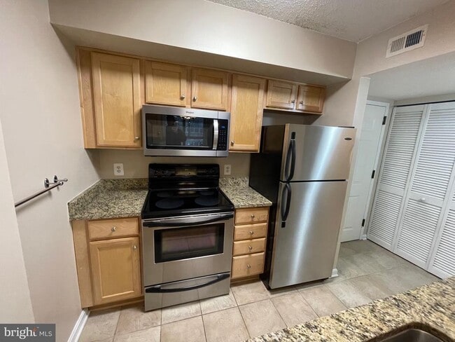 Photo - 1024 N Utah St Unidad 523