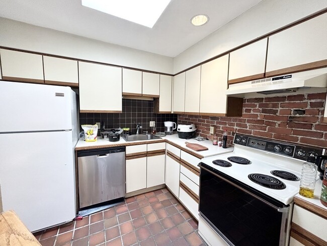 Photo - 73 Gainsborough St Condo Unit 302