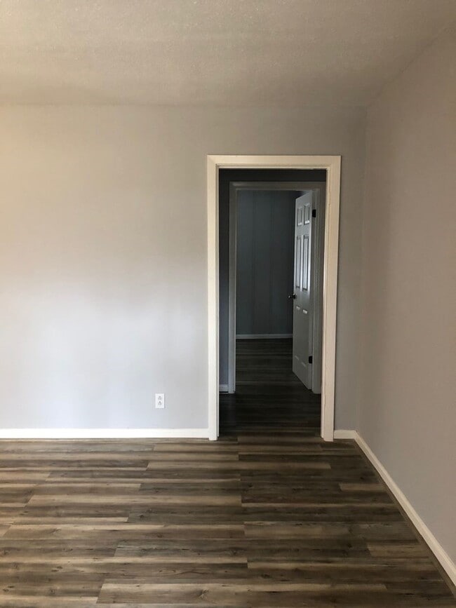 Photo - 503 Willow Ave