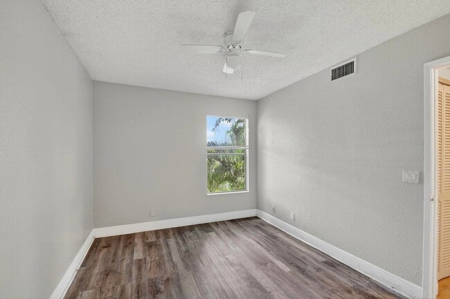 Photo - 1701 Balfour Point Dr