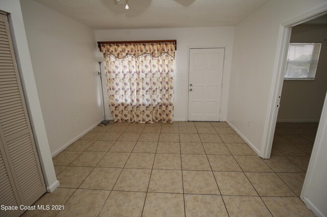 Photo - 2919 Rollins St