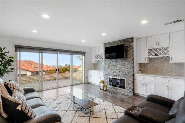 Photo - 2-Bed, 2.5 Bath Ocean View Townhome in Alta Mira Carlsbad