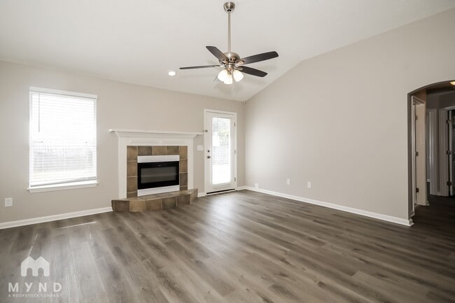 Photo - 3225 Button Wood Dr