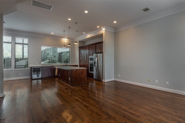 Photo - 1418 Shearn St