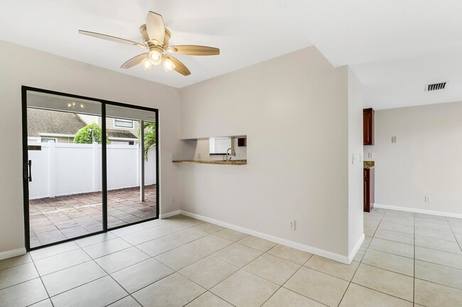 Photo - 202 Lakewood Dr