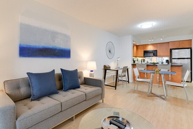 Photo - 215 Queen St W Unité SI ID1034890P