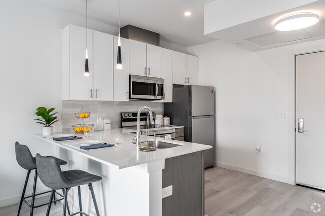 1BR, 1BA - 507SF