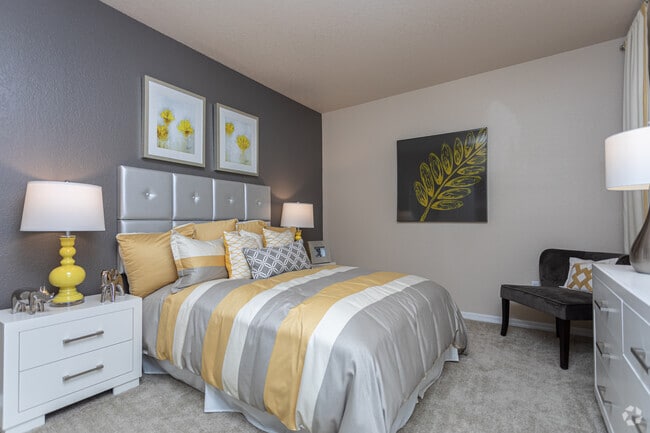 3BR, 2BA - Stratton