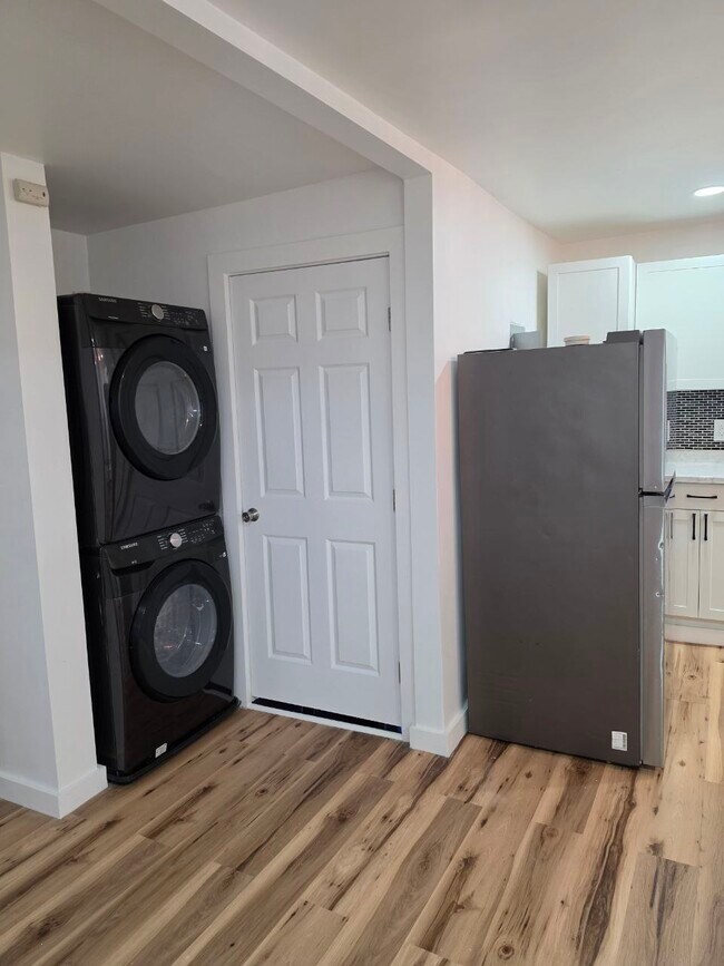 Photo - 100 N Pine St