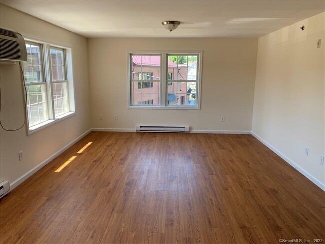 Photo - 7 New St Unit 300