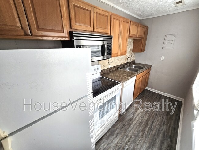 Photo - 720 Houston Ave