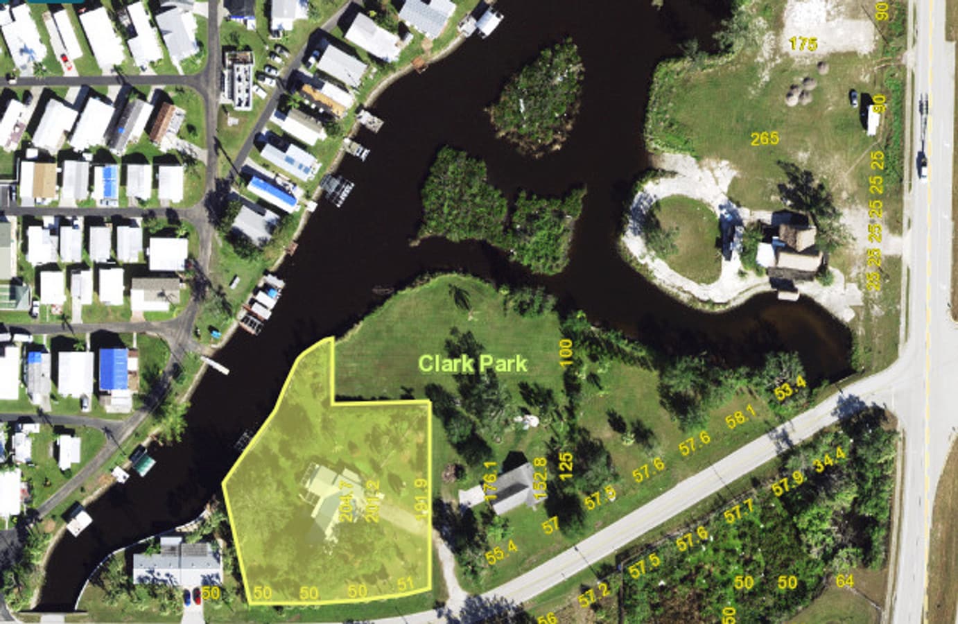 Waterfront Oasis Awaits! 3/2 with Attache... - Waterfront Oasis Awaits!  3/2 with Attache... Casa