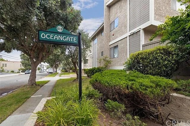 Street Front - 515 Meyer Ln (Redondo Beach, CA)