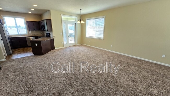 Photo - 18116 N Division Rd