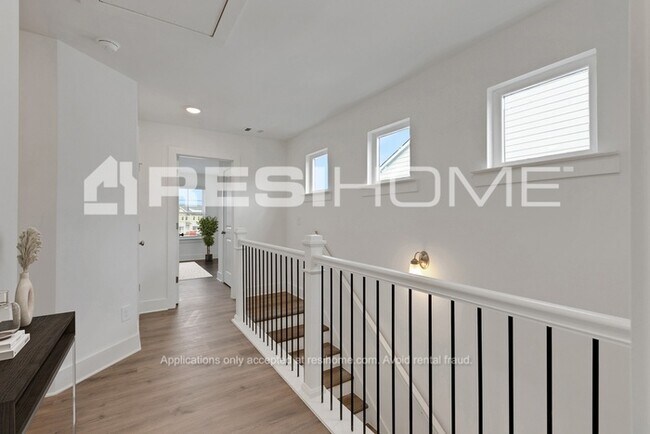 Photo - 62 Southport Cir