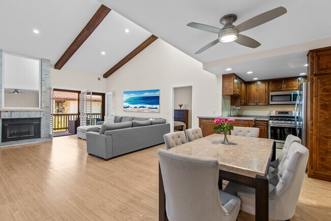 Photo - 8600 Tuscany Ave Unidad 423