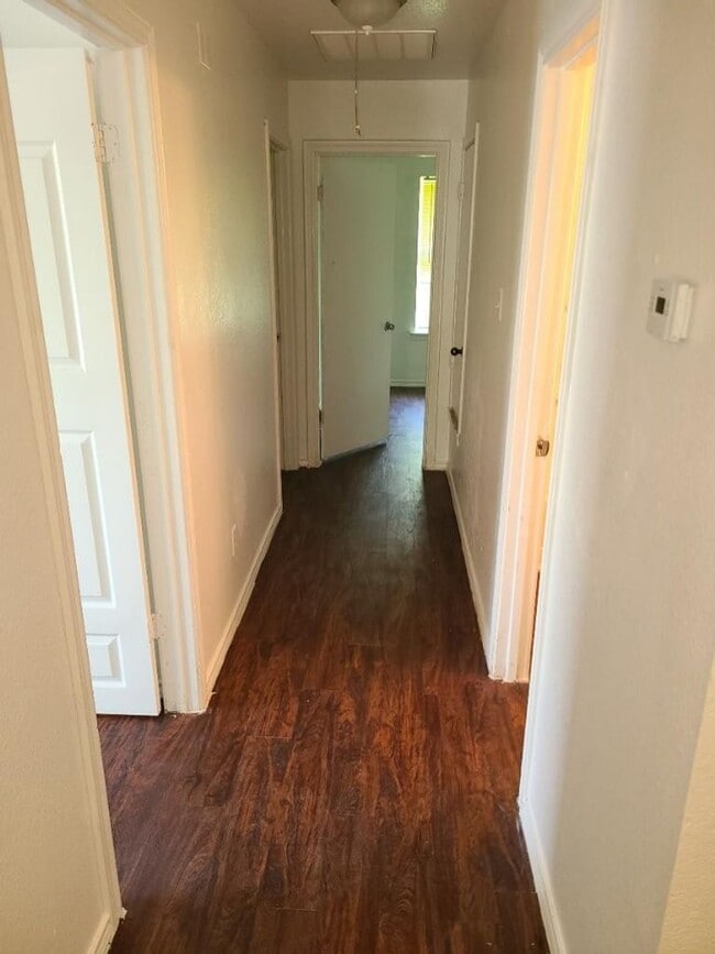 Building Photo - 3421-3423 Bright St Unit 3421