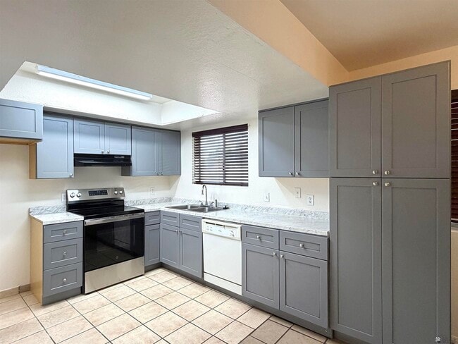 Photo - 1643 S Naples Ave