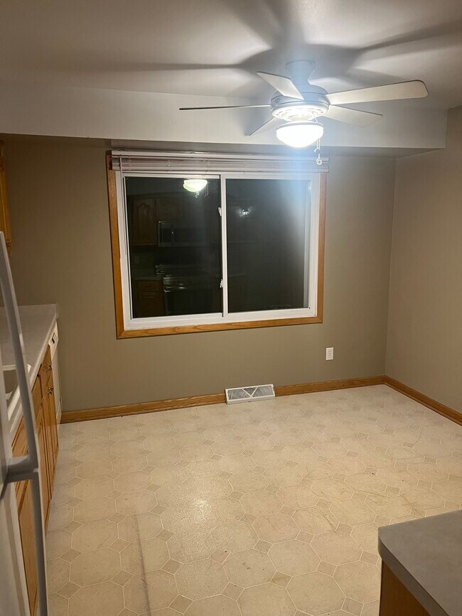 4656 N 126th St Townhome For Rent in Butler, WI