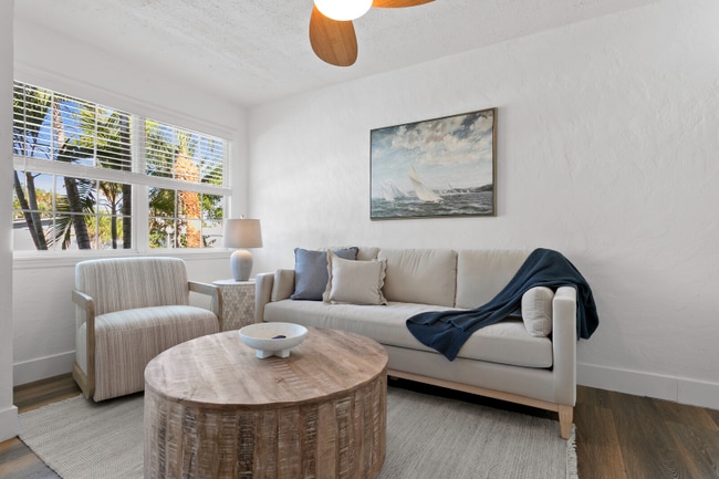 Photo - 13304 2nd St E Unidad B